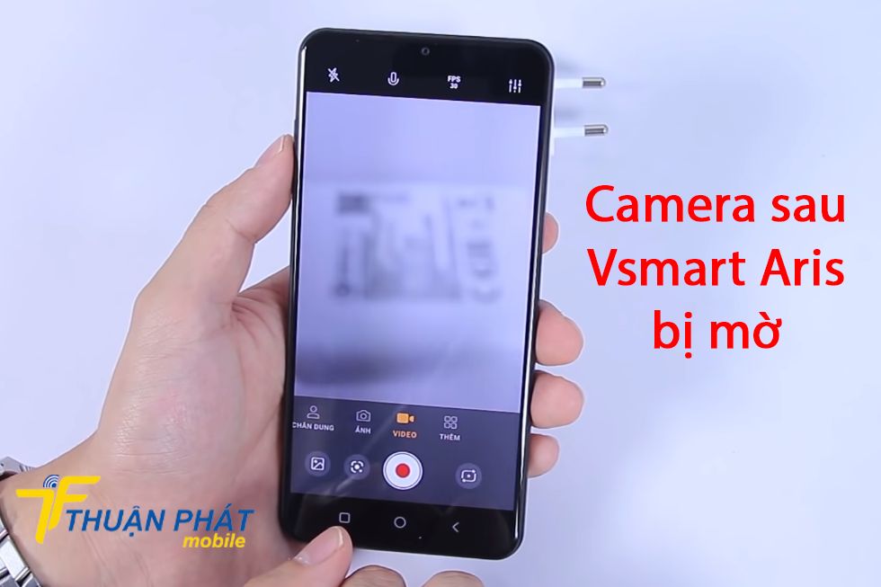 Camera sau Vsmart Aris bị mờ