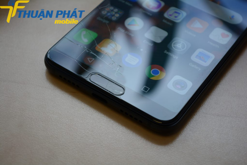 Mặt kính Huawei P20 Pro bị nứt vỡ