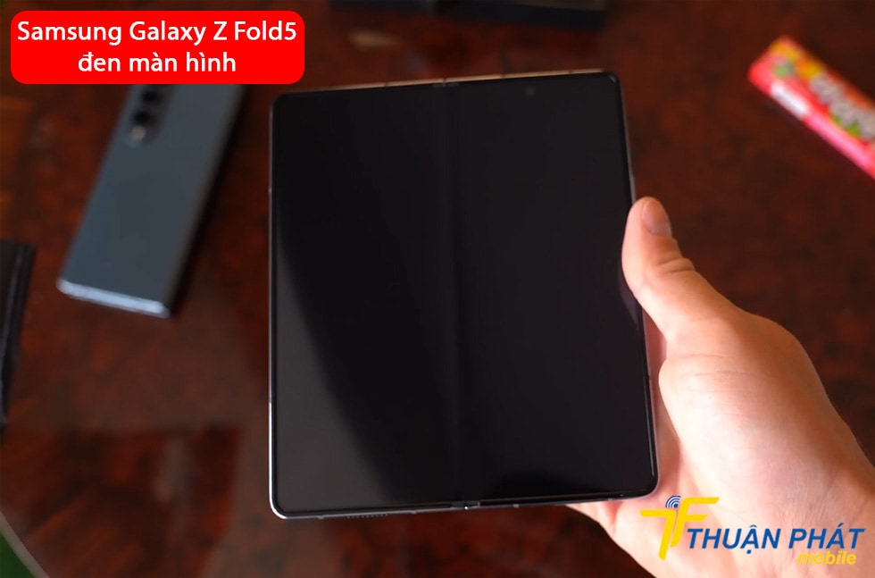 Samsung Galaxy Z Fold5 đen màn hình