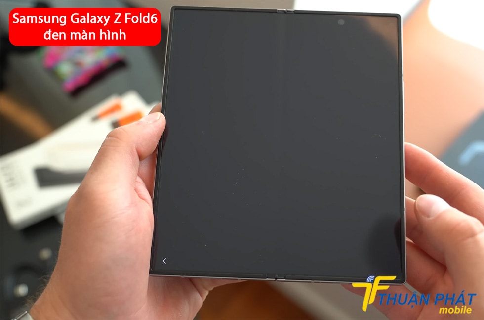 Samsung Galaxy Z Fold6 đen màn hình