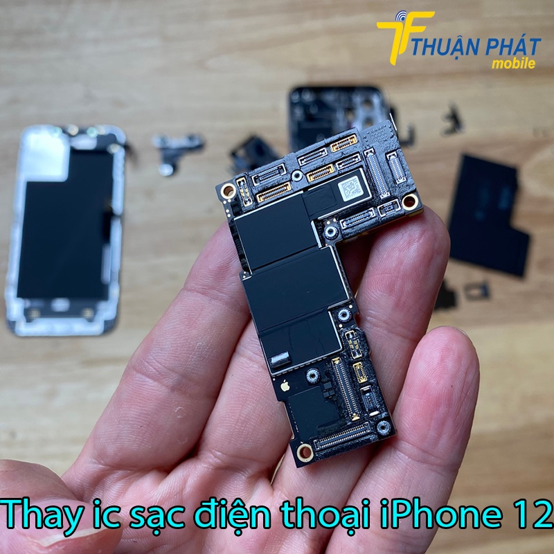 Thay ic sạc điện thoại iPhone 12